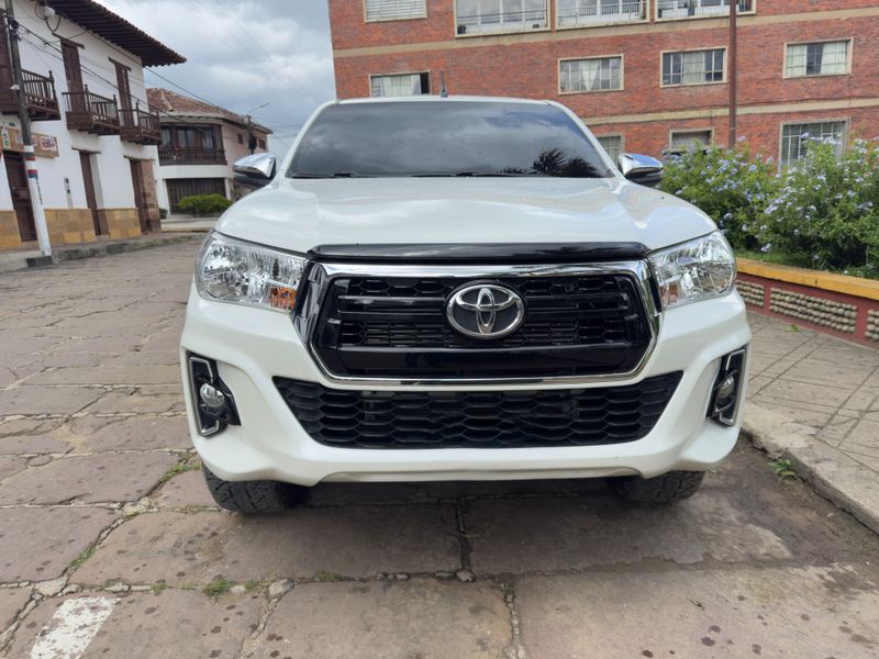 Toyota Hilux 2020 2.8 - imagen secundaria 1