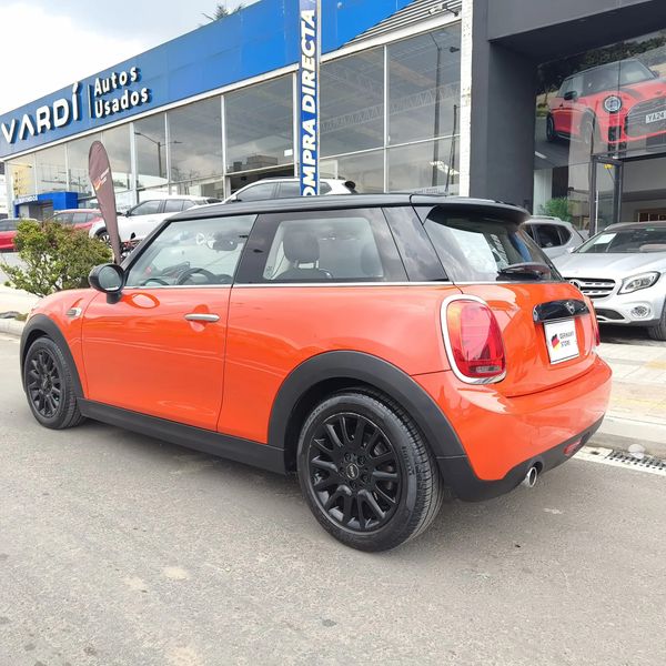 Mini Cooper 1.5 F56 PEPPER 3 PTAS 2019  63.400 km - imagen secundaria 1