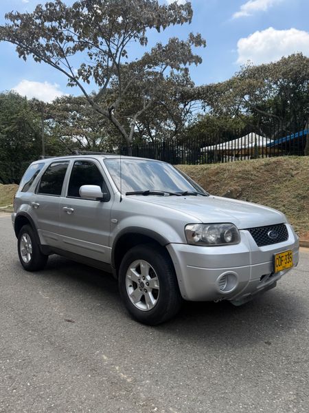 FORD ESCAPE XLS 2006 - imagen secundaria 2