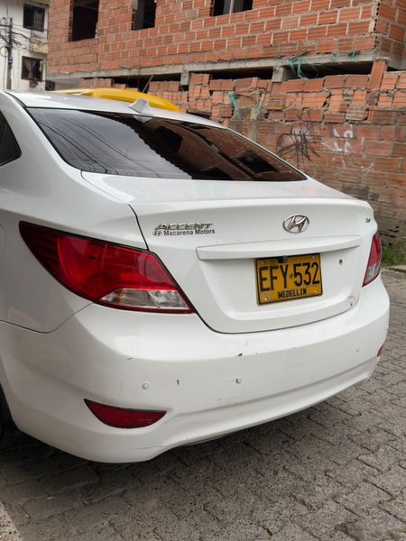 Hyundai i25 Sedán 2017 - 83.932 Km - imagen 1