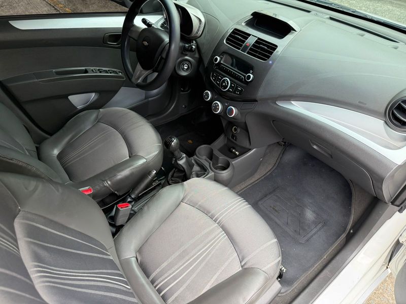 Chevrolet Spark GT LTZ 2015 Listo Para Hacer Traspaso - imagen secundaria 2