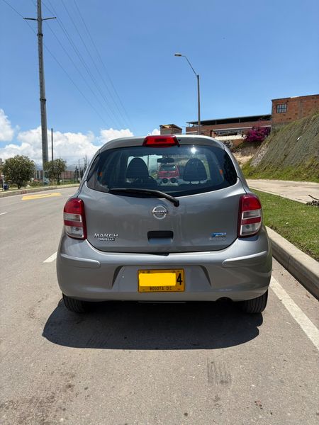 Nissan March Sense 2013 - imagen secundaria 2