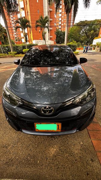 Toyota Yaris Sport - imagen 1