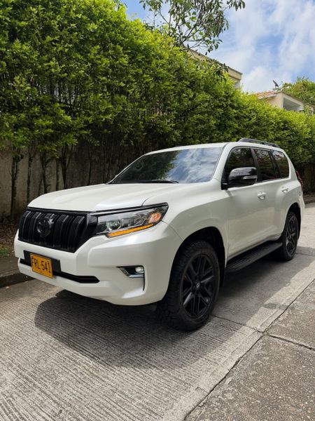 TOYOTA PRADO TXL  2019 diesel BLINDAJE  2PLUS - imagen secundaria 1