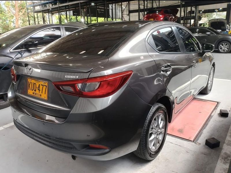 Mazda 2 Touring 2022 - imagen secundaria 1