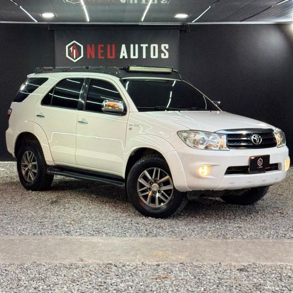 TOYOTA FORTUNER SR5 4X4 2011 - imagen 1