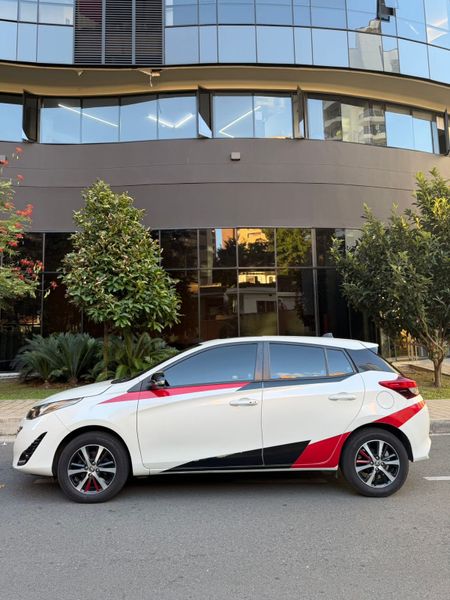 Toyota Yaris Sport - imagen secundaria 2