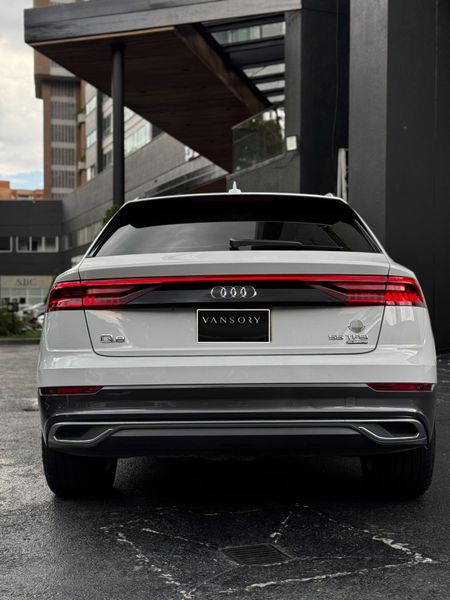 AUDI Q8 TFSI QUATTRO - imagen secundaria 2