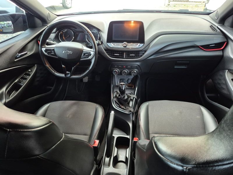 Chevrolet Ónix Turbo RS - imagen secundaria 2