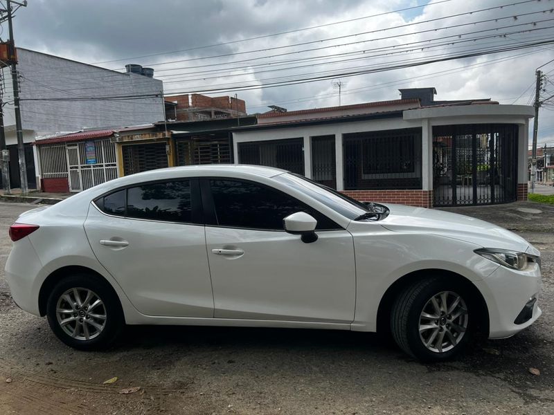 MAZDA 3 SEDÁN TOURING 2017 - imagen secundaria 2