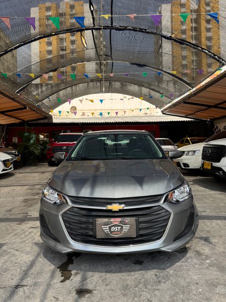 Chevrolet ÓNIX Turbo LT 205 - imagen secundaria 1