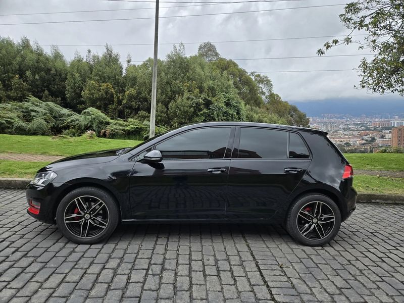 Volkswagen Golf Tsi Comfortline - imagen secundaria 1