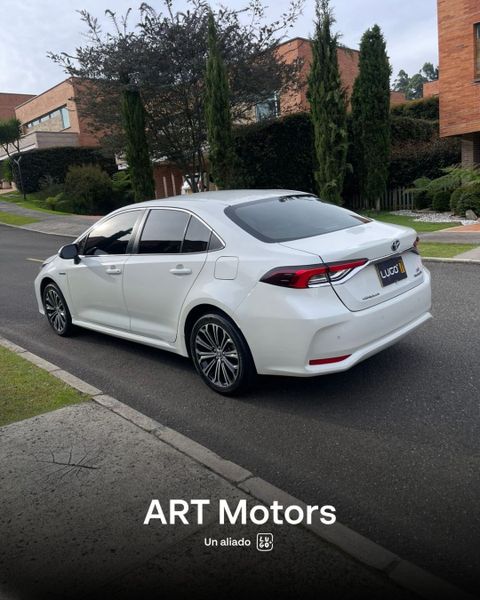 Toyota Corolla 1.8 SE-G Hybrido - imagen secundaria 2