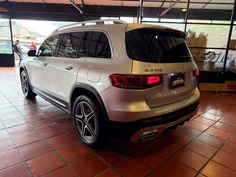 Mercedes Benz GLB 200 1.300T 7 Pasajeros Gasolina Automática 2022 - imagen secundaria 2