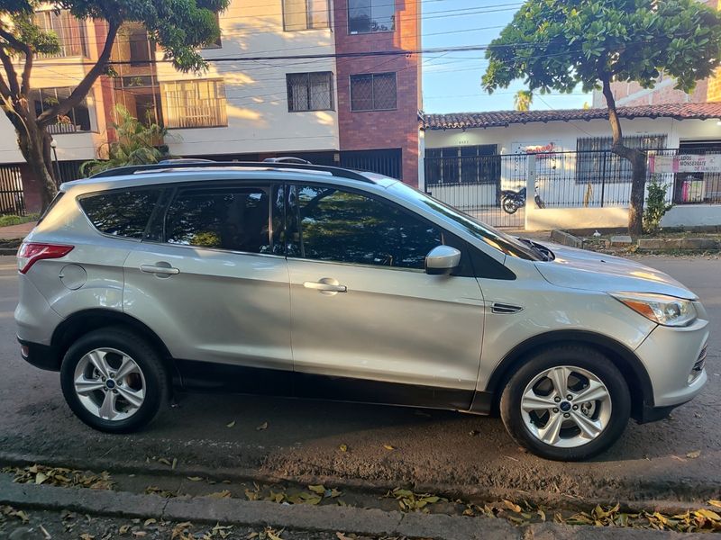 Ford escape se 2015 4x4 - imagen secundaria 1