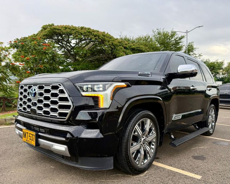 Toyota sequoia Edicion Capstone HIBRIDA  2024 - imagen secundaria 1