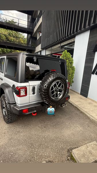 Jeep rubicon 2024 2.0T - imagen secundaria 2