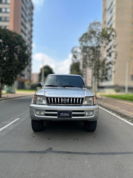 Toyota Prado VX 3.4 Mecánica - imagen secundaria 1