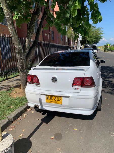 Volkswagen Jetta GLI 1.8T 2012 - imagen secundaria 1