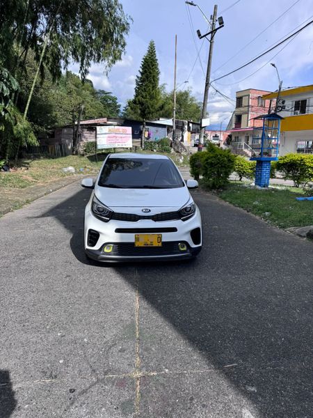 Kia picante x-line - imagen secundaria 2