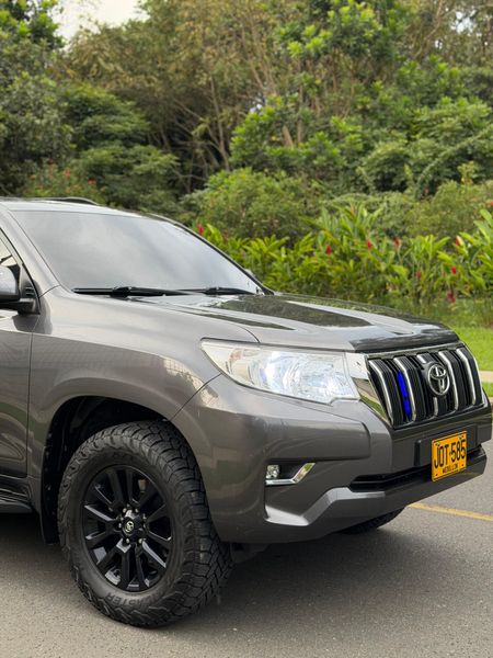 Toyota prado TXL BLINDAJE 2 PLUS - imagen secundaria 1