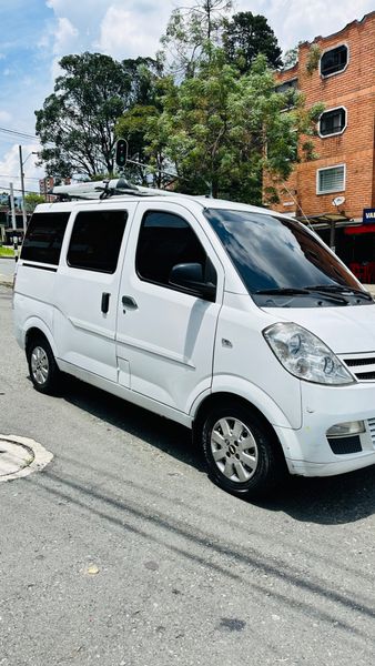 Chevrolet N200 modelo 2011 segundo dueo perfecto estado - imagen secundaria 2