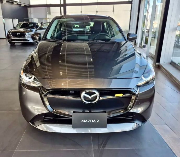 Mazda 2 Sport Touring Modelo 2027 - imagen secundaria 1