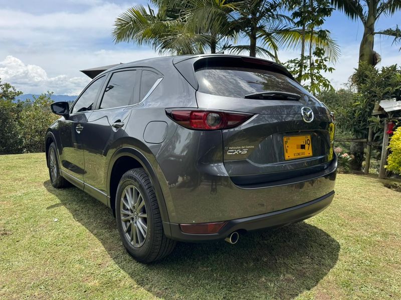 Mazda Cx5  Touring 2.0 cc - imagen secundaria 1