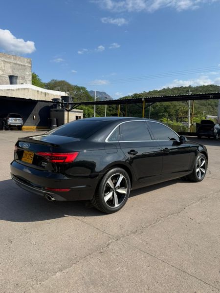 Audi A4 Dynamic - imagen secundaria 2