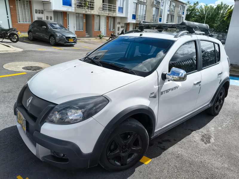 Renault Sandero stepway - imagen secundaria 1