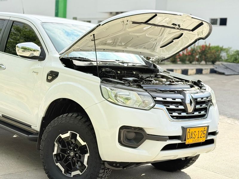 Renault alaskan Diesel 4x4 - imagen secundaria 2