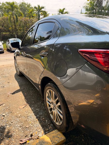 Mazda 2 Grand Touring LX 2024 - imagen secundaria 2