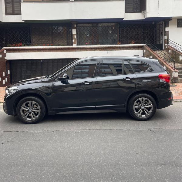 BMW X1 sDrive18i Modelo 2019 - imagen secundaria 2