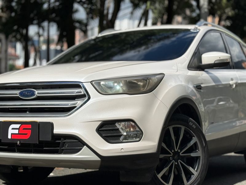 FORD ESCAPE TITANIUM 2017 - imagen secundaria 1