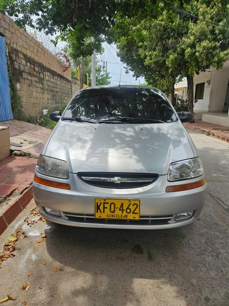 Chevrolet Aveo Family 2011 - imagen secundaria 2