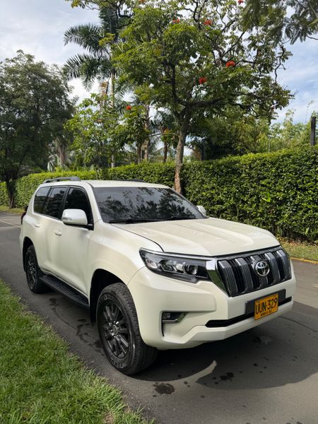 Toyota prado TX - imagen secundaria 1