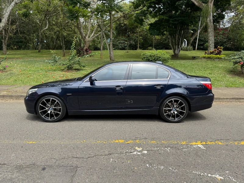 Bmw 525i modelo 2008 - imagen secundaria 1