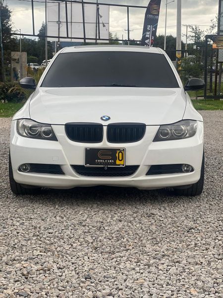 BMW 325i Modelo 2008 - Motor 2.5L - imagen secundaria 1