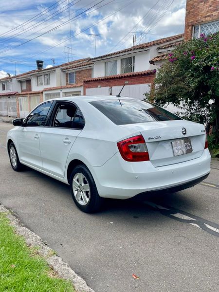 SKODA RAPID STYLE MT 1.6cc MOD 2017    APLICA FINANCIACION - imagen secundaria 2