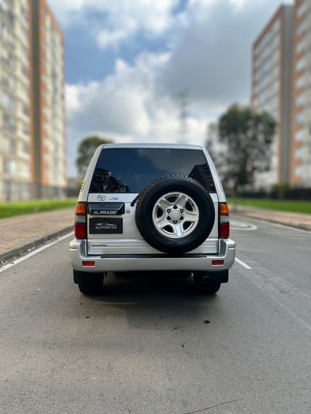 Toyota Prado VX 3.4 Mecánica - imagen secundaria 2