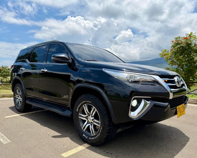 Toyota Fortuner SRV 2019 2.7 gasolina - imagen secundaria 2
