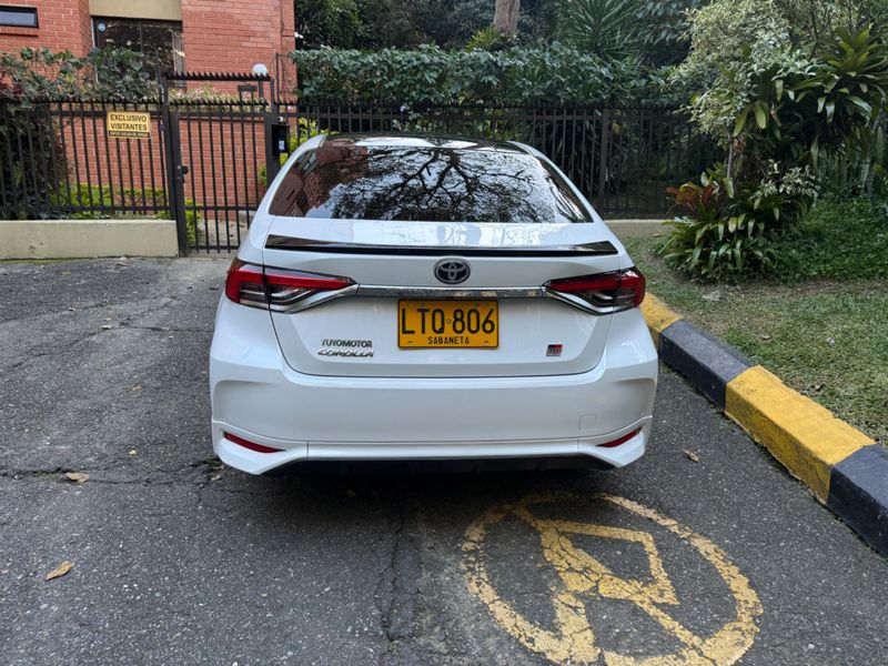 Toyota Corolla gr sport 2.0cc - imagen secundaria 2