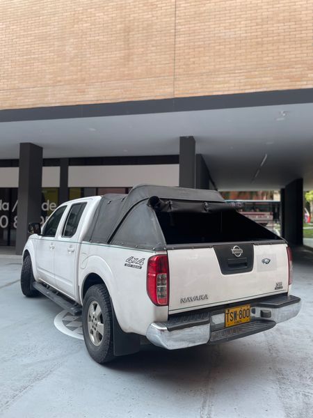 Nissan Navara SE 4x4 DIÉSEL - imagen secundaria 2