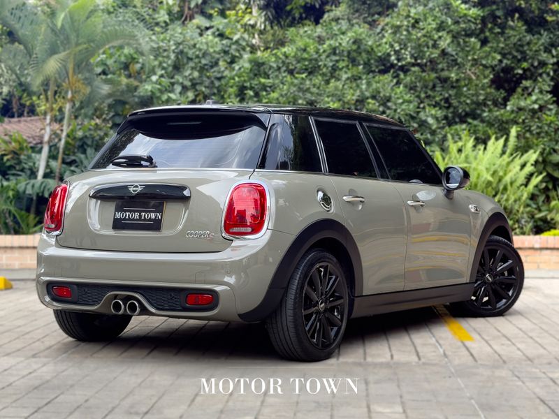 MINI COOPER S 5 PUERTAS 2019 - imagen secundaria 2