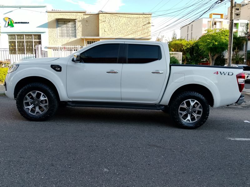 Renault alaskan Zen 2018 diésel 4x4 - imagen secundaria 2