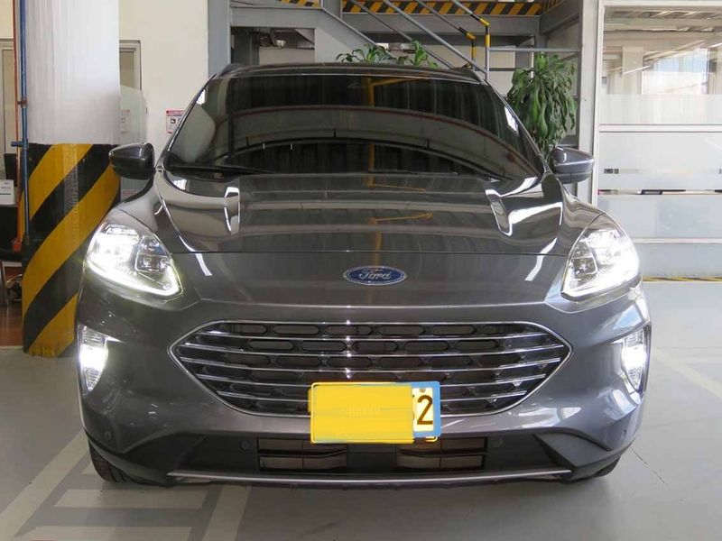 VENDO FORD ESCAPE TITANIUM - imagen 1