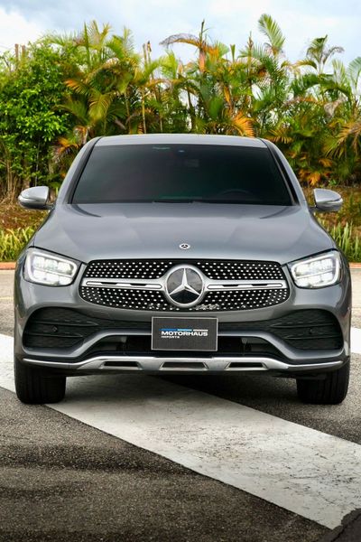 Mercedes Benz GLC 300 coupé 2023 - imagen secundaria 2