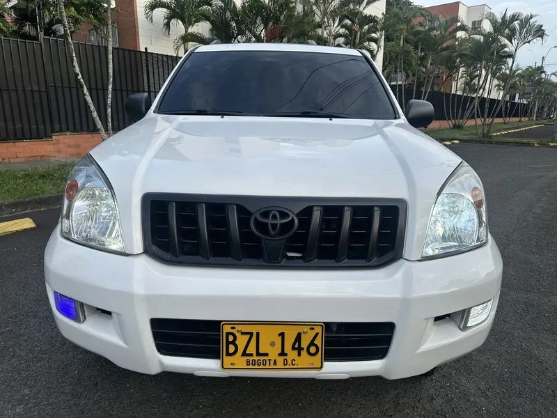 TOYOTA PRADO VX Europea 4.0 Automática - imagen secundaria 1
