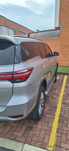 Toyota Fortuner SRV 2023 - imagen secundaria 2