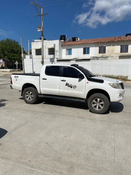 Toyota hilux 2014 - imagen secundaria 2